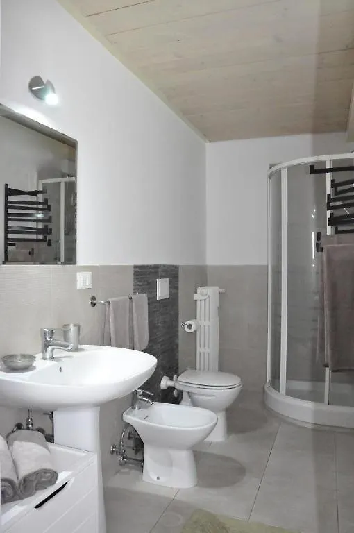 Housmart Podgora 1-2 Apartment Bologna